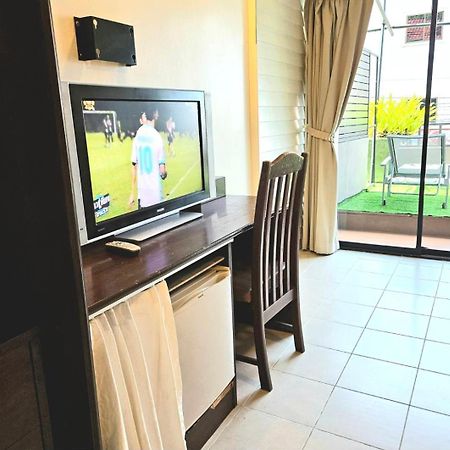The Album Loft Apartment Patong Exterior photo