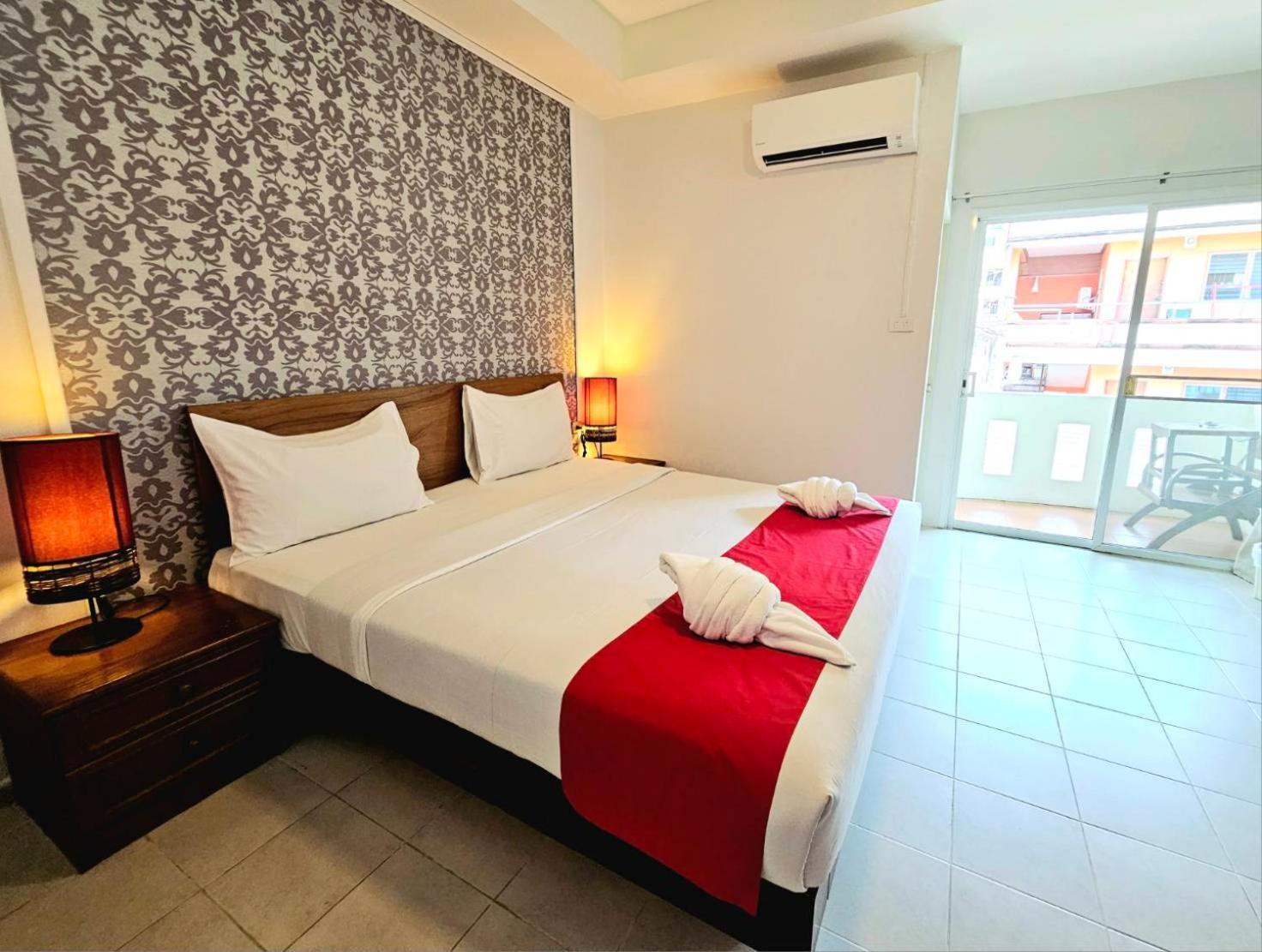 The Album Loft Apartment Patong Exterior photo