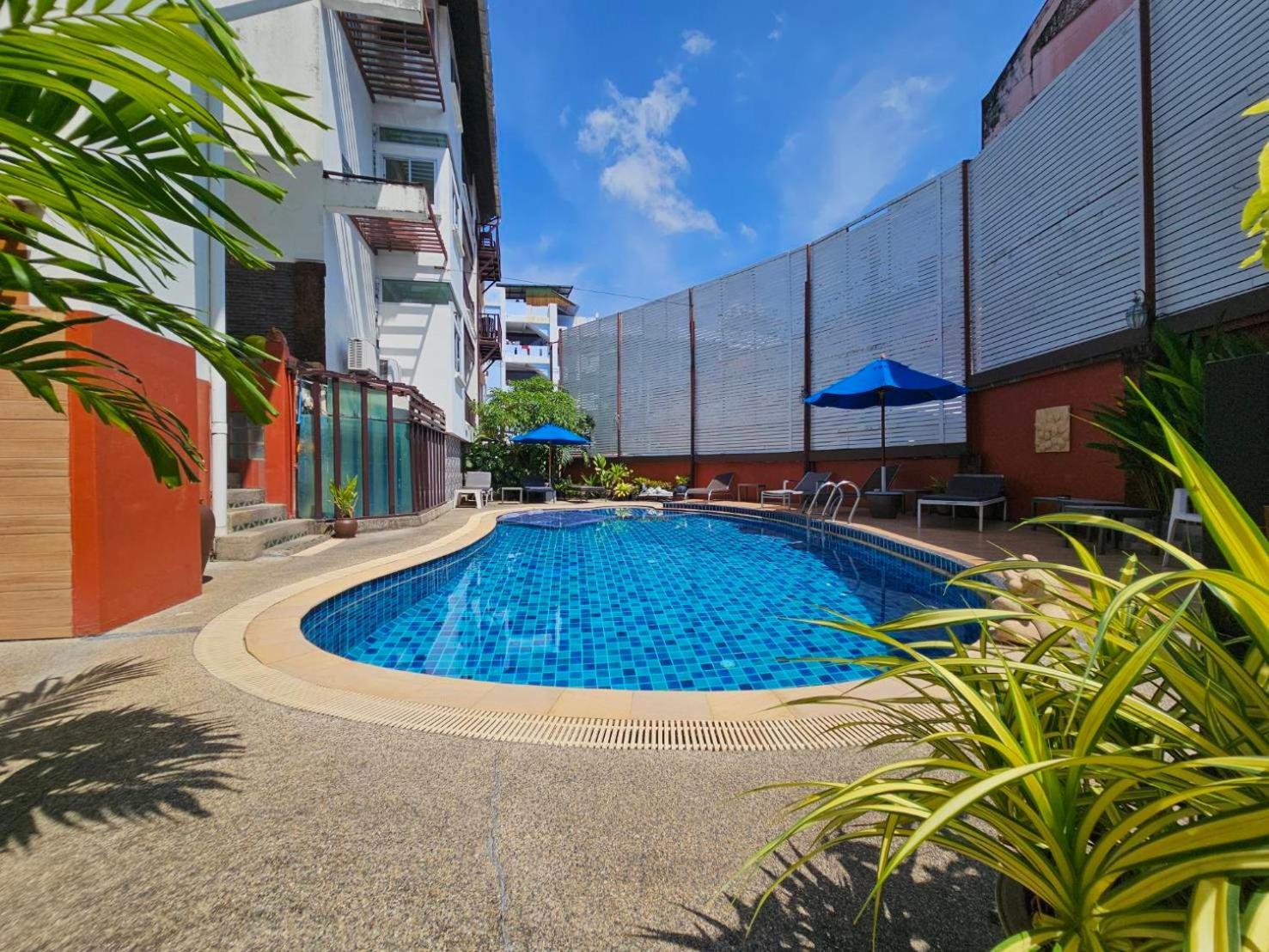 The Album Loft Apartment Patong Exterior photo